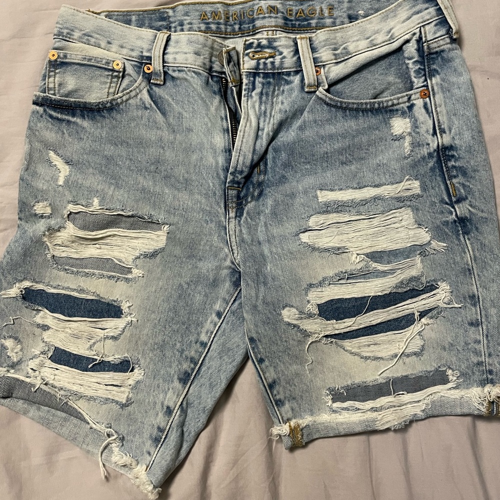 American Eagle Ripped Styled Shorts! (Size 32)